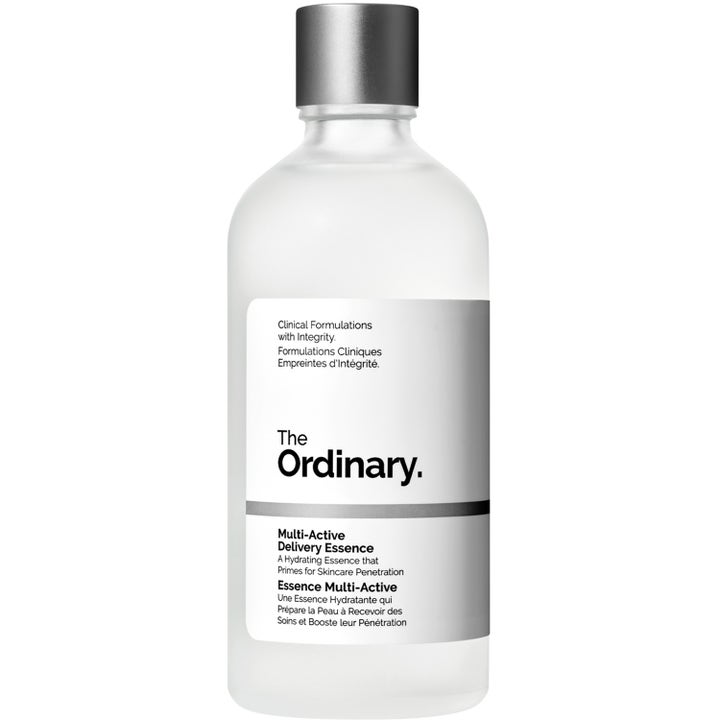 The Ordinary Multi-Active Delivery Essence 100 ml kosteuttava hoitoneste himmeässä lasipullossa hopeisella korkilla.