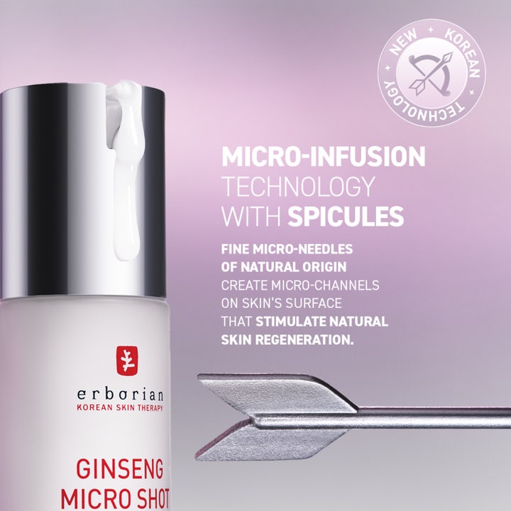 Erborian Ginseng Micro Shot 0.3 30 ml silottava seerumi valkoisessa pullossa, jossa on hopeinen korkki ja nuoli.