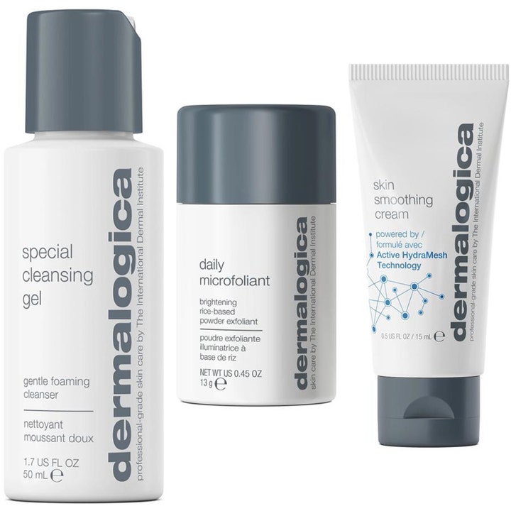 Dermalogica Discover Healthy Skin Kit ihonhoitosetti kirkastaa ja kosteuttaa ihoa valkoisissa matkakokoisissa pakkauksissa.
