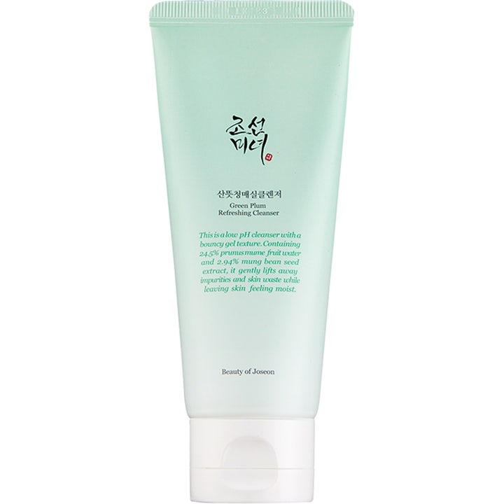 Beauty of Joseon Green Plum Refreshing Cleanser 100 ml virkistävä puhdistusgeeli vaaleanvihreässä tuubissa.