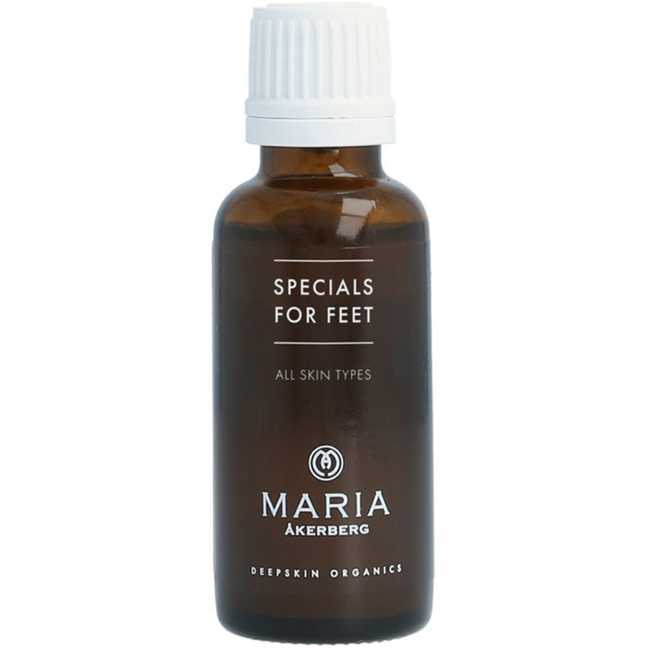 Maria Åkerberg Specials For Feet pehmittävä jalkaöljy tyylikkäässä ruskeassa lasipullossa valkoisella korkilla.