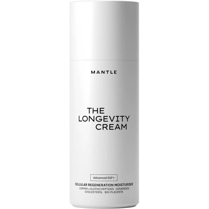 Mantle The Longevity Cream uudistava kasvovoide tyylikkäässä valkoisessa lieriömäisessä pakkauksessa mustalla tekstillä.