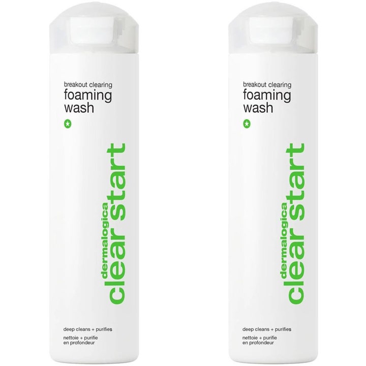Dermalogica Clear Start Breakout Clearing Foaming Wash kaksi syväpuhdistavaa kasvojenpuhdistusainetta valkoisissa pulloissa.