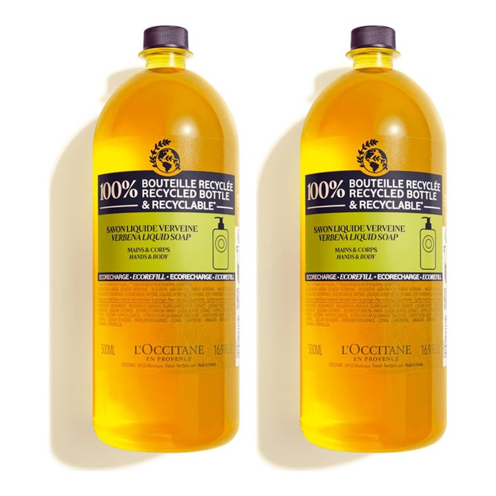 L'Occitane Verbena Liquid Soap 500 ml puhdistava nestesaippua kaksi keltaista muovipulloa mustilla korkeilla.