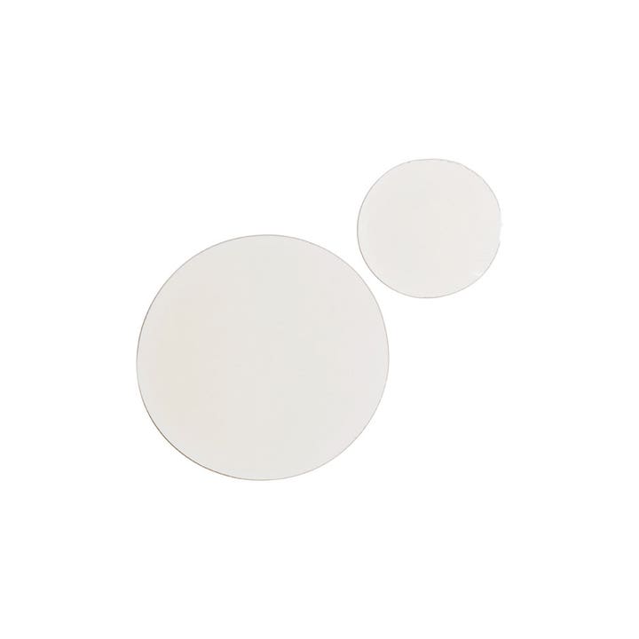 The Ordinary Retinol 0.5% in Squalane 30 ml seerumi, jossa on kirkas ja öljymäinen koostumus pisaroina.