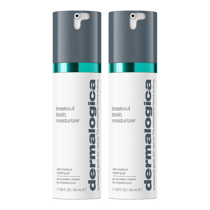 Dermalogica Breakout Biotic Moisturizer 50 ml epäpuhtauksia hoitava geelivoide kahdessa valkoisessa pumppupullossa.