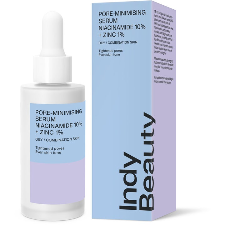 Indy Beauty Pore-minimising Serum 30 ml supistaa ihohuokosia niasiiniamidilla valkoisessa pipettipullossa ja pakkauksessa.