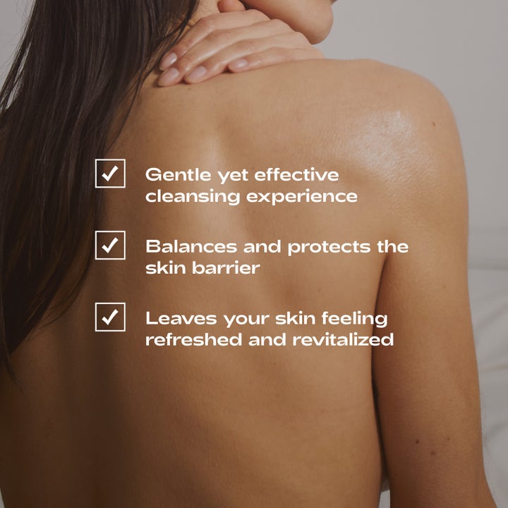 Bodyologist Cream Cleanser 275 ml kosteuttava suihkugeeli suojaa ihon suojakerrosta ja jättää ihon raikkaaksi.