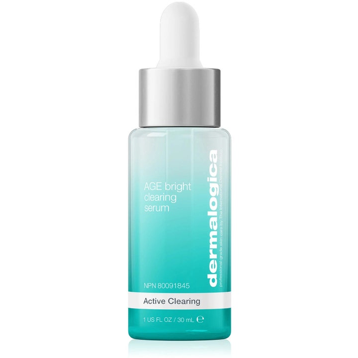 Dermalogica AGE Bright Clearing Serum 30 ml kirkastava seerumi turkoosissa liukuvärjätyssä lasipullossa hopeisella korkilla