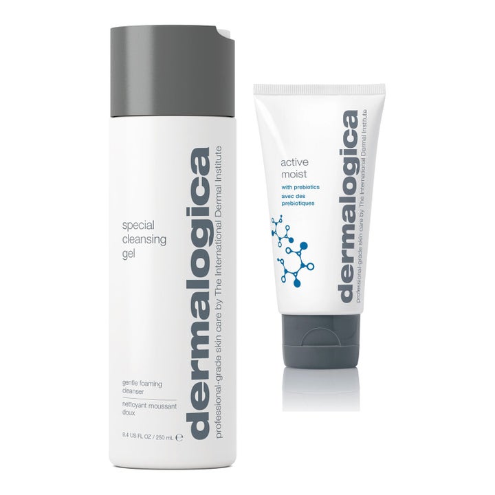 Dermalogica Special Cleansing Gel ja Active Moist setti puhdistaa ja kosteuttaa valkoisissa pakkauksissa harmailla korkeilla