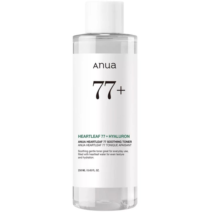 Anua Heartleaf 77% Soothing Toner 250ml rauhoittava kasvovesi himmeässä muovipullossa valkoisella korkilla.