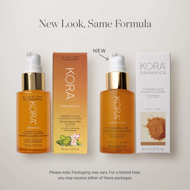 KORA Organics Turmeric Glow Foaming Cleanser 30 ml kirkastava puhdistusvaahto oransseissa pulloissa eri pakkauksilla.