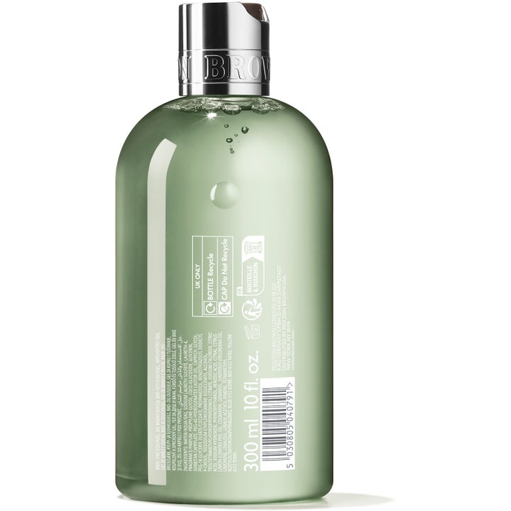 Molton Brown Tea Ceremony Bath & Shower Gel 300 ml puhdistava suihkugeeli vihreä pullo ja etiketti ainesosineen