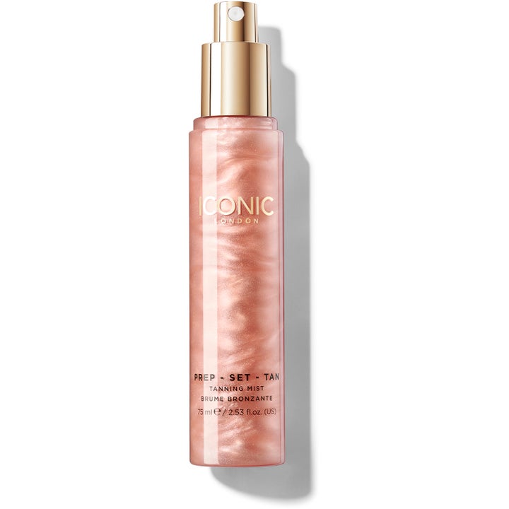 ICONIC London Prep Set Tan Tanning Mist Original 75 ml hehkua antava itseruskettava suihke kimaltelevassa pullossa.