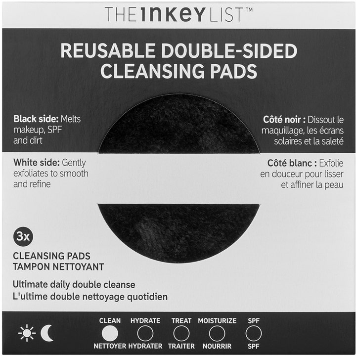 The INKEY List Reusable Cleansing Pads 3 kpl puhdistuslaput mustavalkoisessa pakkauksessa kaksoispuhdistukseen.