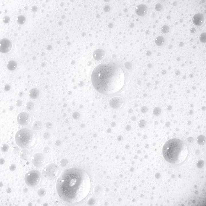 Dermalogica Breakout Clearing Foaming Wash 295 ml epäpuhtauksia poistava puhdistusvaahto jossa on ilmavaa valkoista vaahtoa