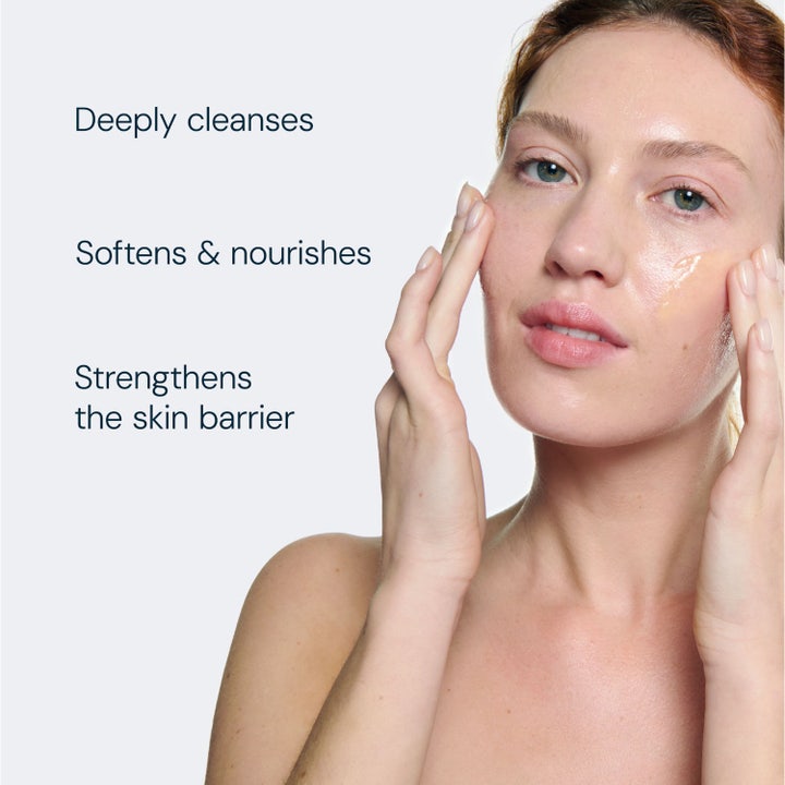 Elemis Pro-Collagen Rose Cleansing Balm 105 g kosteuttava puhdistusbalmi sisältää levää ja mimosavahaa