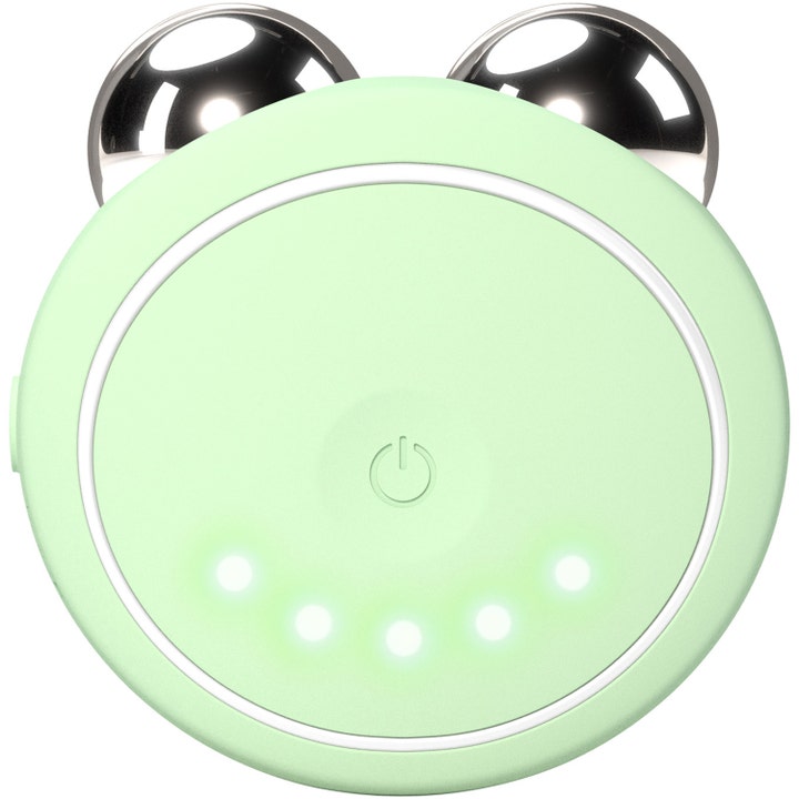 FOREO BEAR 2 go Pistachio 1 kpl kiinteyttävä mikrovirtalaite on vihreä ja siinä on kaksi hopeista palloa.