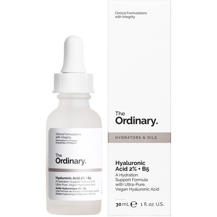 The Ordinary Hyaluronic Acid 2% + B5 30 ml kosteuttava seerumi huurteisessa lasipullossa ja valkoisessa pakkauksessa.
