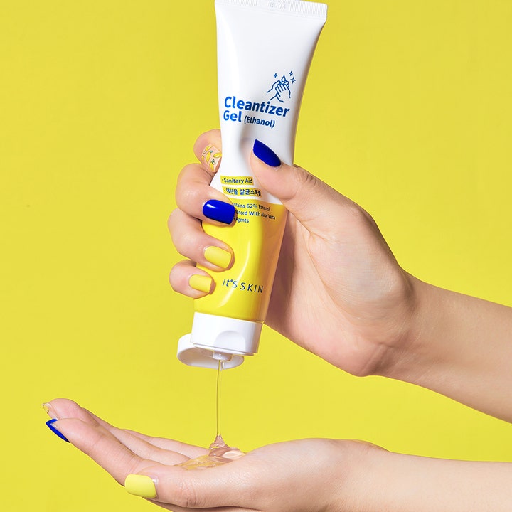 It'S SKIN Cleantizer Gel 100 ml puhdistava käsigeeli ja valkokeltaisesta tuubista valuva kirkas geelikoostumus.