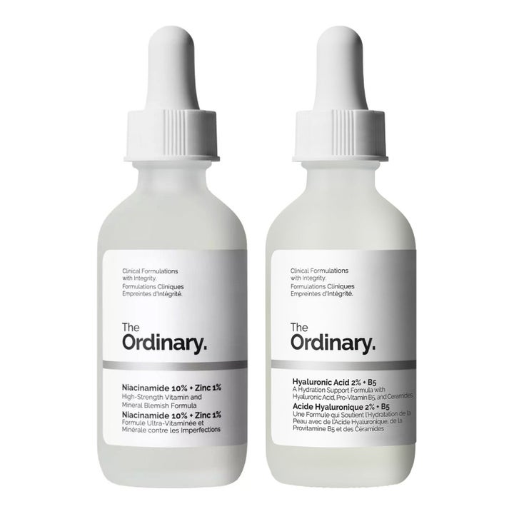The Ordinary Niacinamide ja Hyaluronic Acid 30 ml seerumit kosteuttavat ja kirkastavat ihoa huurrelasipulloissa.