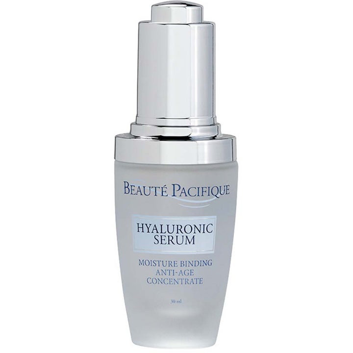 Beauté Pacifique Hyaluronic Serum 30 ml kosteuttava anti-age-tiiviste huurteisessa lasipullossa hopeisella korkilla.