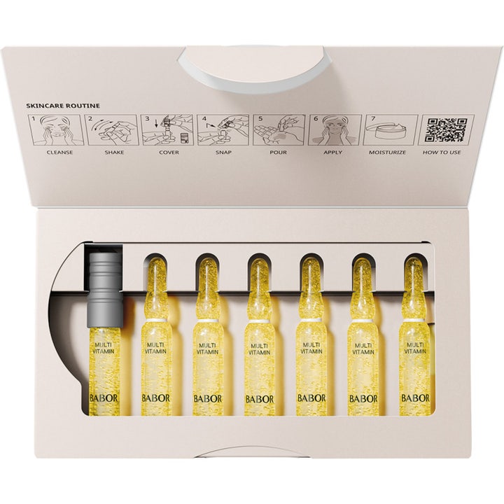 Babor Ampoule Multi Vitamin 14 ml kirkastava seerumi lasiampulleissa sekä pakkauksen kuvalliset käyttöohjeet