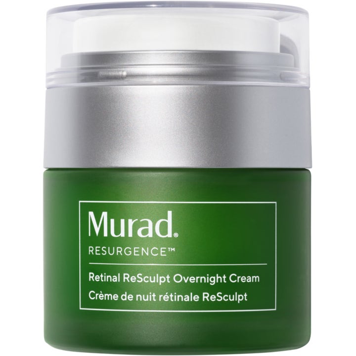 Kiinteyttävä Murad Retinal ReSculpt Overnight Cream 50 ml yövoide vihreässä purkissa hopeisella korkilla.