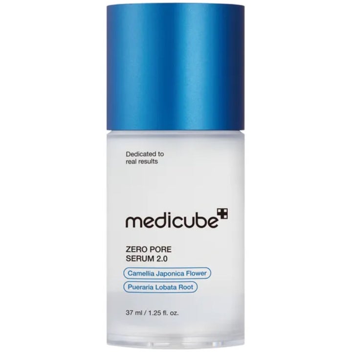 Medicube Zero Pore Serum 2.0 37 ml ihohuokosia supistava seerumi huurretussa pullossa sinisellä korkilla