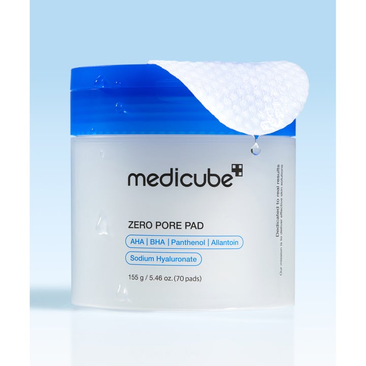 Medicube Zero Pore Pad 2.0 70 kpl ihohuokosia supistavat kuorintalaput huurteisessa purkissa sinisellä korkilla