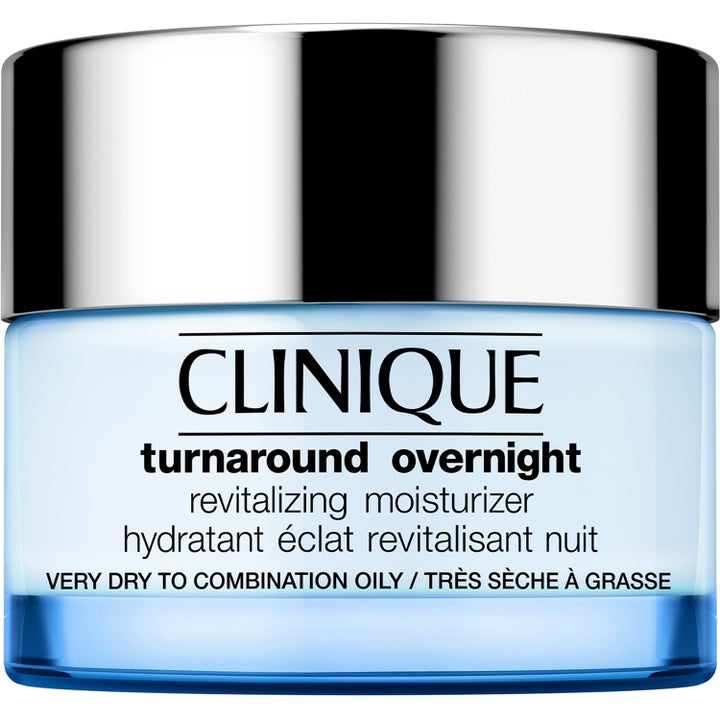 Clinique Turnaround Overnight Revitalizing Moisturizer heleyttävä yövoide vaaleansinisessä purkissa hopeisella kannella