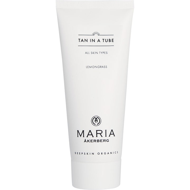 Maria Åkerberg Tan in a Tube itseruskettava voide antaa päivetyksen valkoisessa tuubissa mustalla tekstillä.