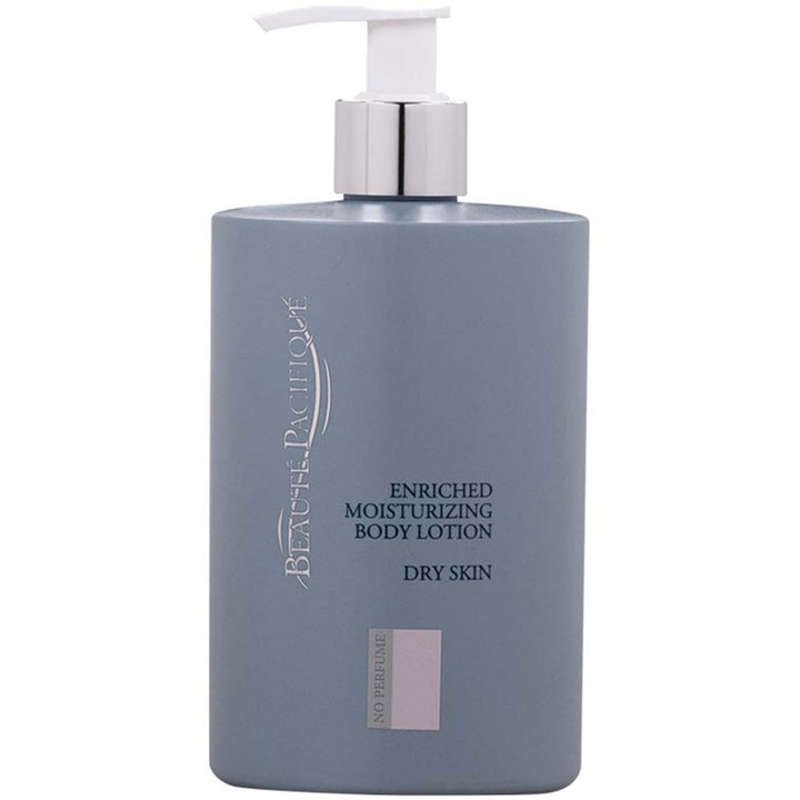 Beauté Pacifique Enriched Moisturizing Body Lotion 500 ml kosteuttava vartalovoide kuivalle iholle harmaassa pumppupullossa.