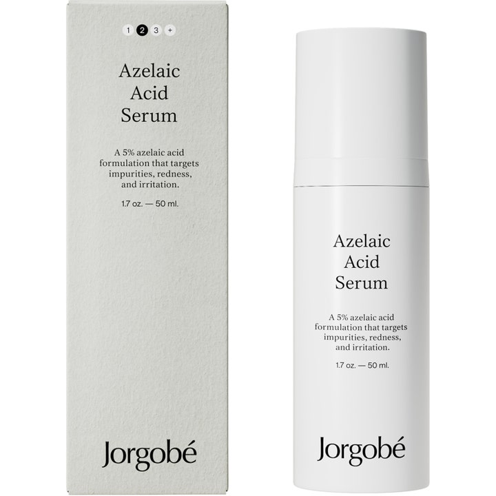 Jorgobé 5% Azelaic Acid Treatment 50 ml rauhoittava seerumi valkoisessa pumppupullossa ja pakkauksessa.