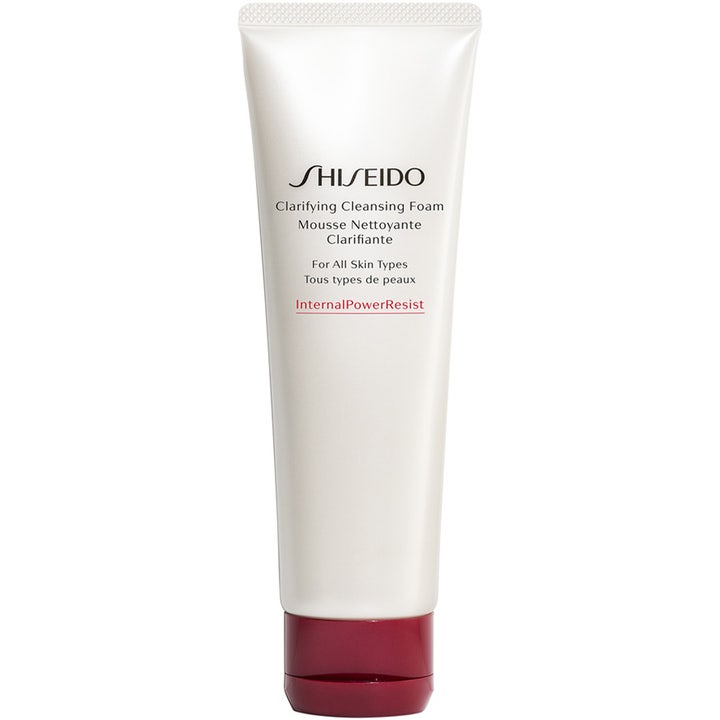 Shiseido Clarifying Cleansing Foam kirkastava puhdistusvaahto valkoisessa tuubissa tummanpunaisella korkilla.
