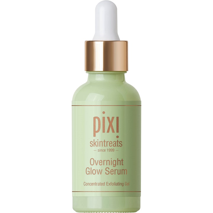 Pixi Overnight Glow Serum kirkastava kuoriva yöseerumi vaaleanvihreässä lasipullossa kultaisella korkilla.