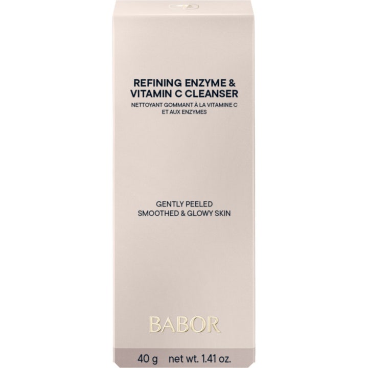 Babor Refining Enzyme & Vitamin C Cleanser 40 g heleyttävä kasvojenpuhdistus vaaleassa pahvipakkauksessa.