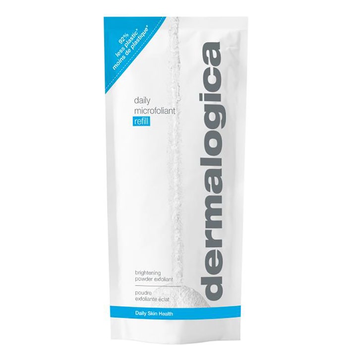 Dermalogica Daily Microfoliant täyttöpakkaus kirkastava kuorintajauhe valkoisessa pussissa jossa on sinisiä yksityiskohtia