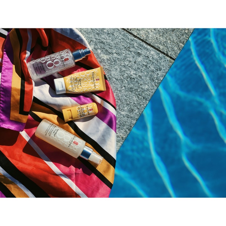 Elizabeth Arden Eight Hour Cream Sun Defense for Face 50 ml SPF50 suojaava kasvovoide värikkäällä huivilla altaalla