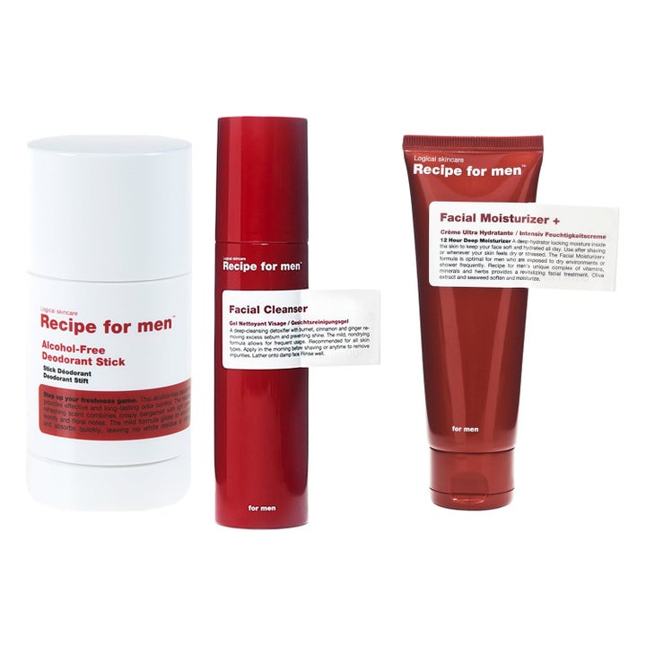 Recipe for men ihonhoitosetti sisältää deodorantin, puhdistusgeelin ja kasvovoiteen punaisissa ja valkoisissa pakkauksissa.