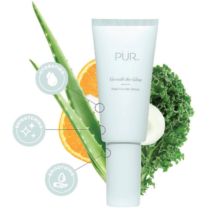 PÜR Go With The Glow Niacinamide Drops 30 ml kirkastava seerumi valkoisessa tuubissa aloe veran ja appelsiinin kera.