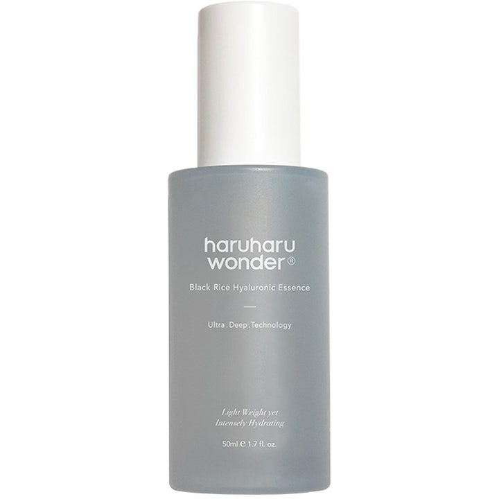 Haruharu Wonder Black Rice Hyaluronic Essence 50 ml syväkosteuttava hoitoneste harmaassa huurretussa pullossa