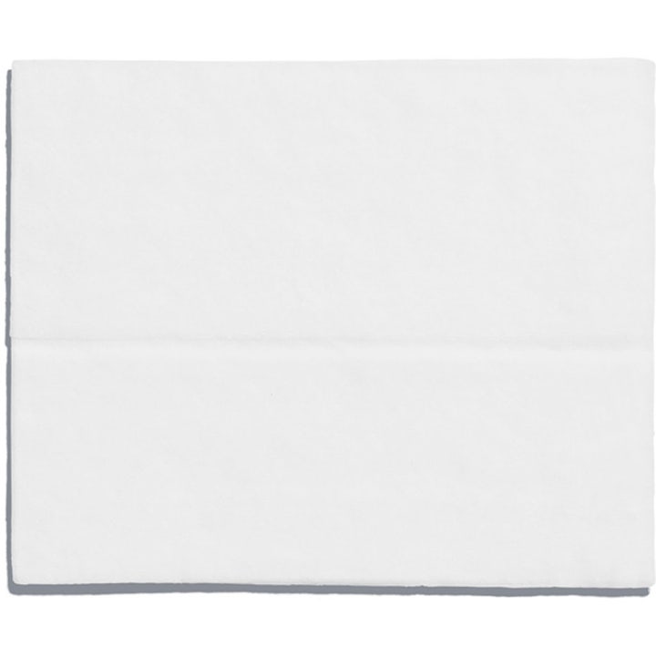 Shiseido Essential Line Refreshing Cleansing Sheets 30 kpl puhdistusliinat ovat valkoisia ja pehmeitä.